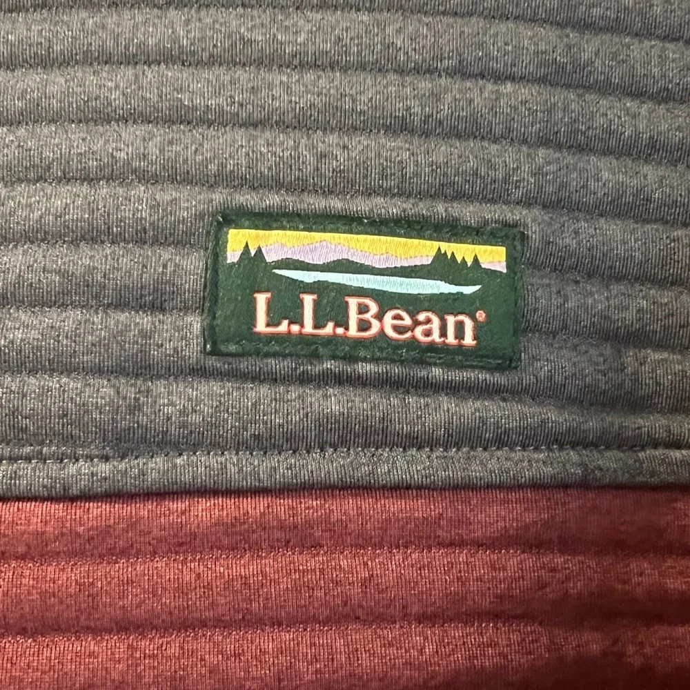 L.L. Bean Men’s Red and Charcoal Quarter Zip Long Sleeve Pullover Jacket- Size L